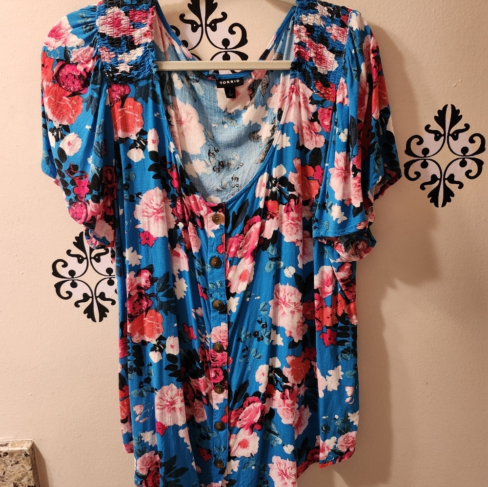 Torrid Vibrant Blue Floral Blouse